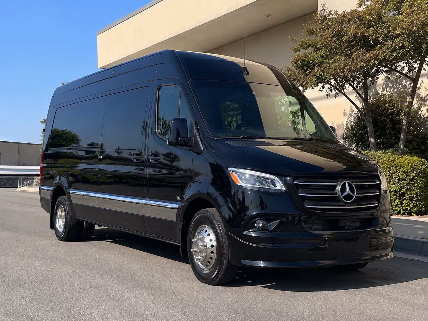 Costa Mesa Airport Shuttle & Transportation party bus exterior