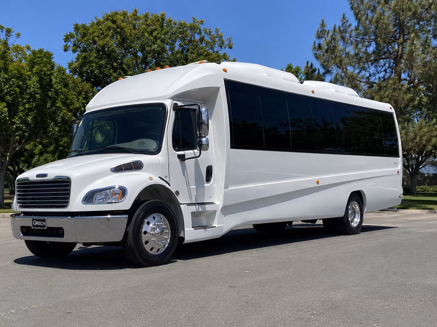 Costa Mesa Birthday, Sweet 16, & Quinceañera Transportation party bus exterior