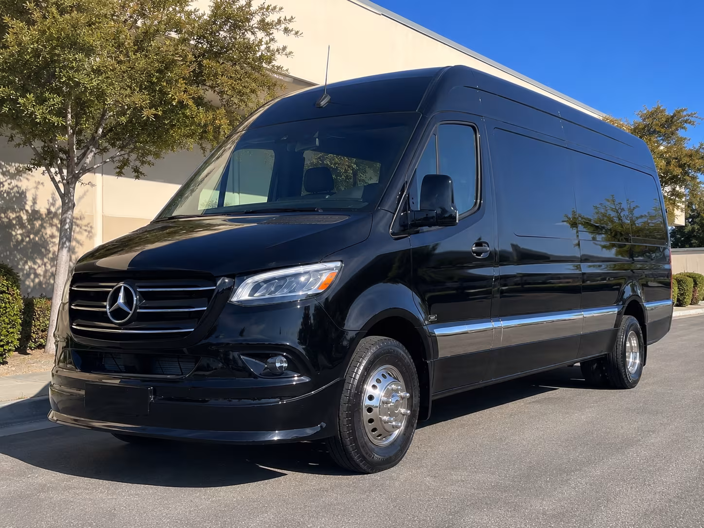 Costa Mesa Corporate Transportation pickup coordination